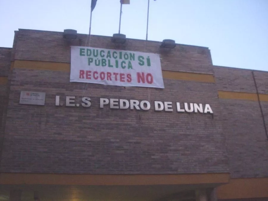 Izquierda Unida pide explicaciones a Educación y a Hacienda por la redistribución del personal no docente sin criterio ni justificación