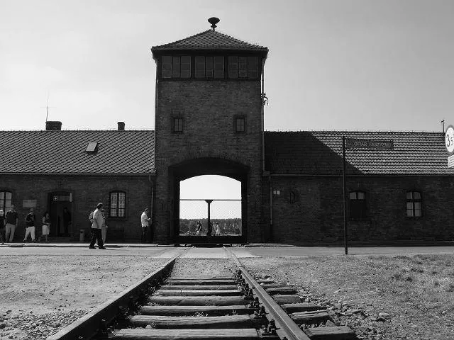 Homenaje a las víctimas del holocausto nazi