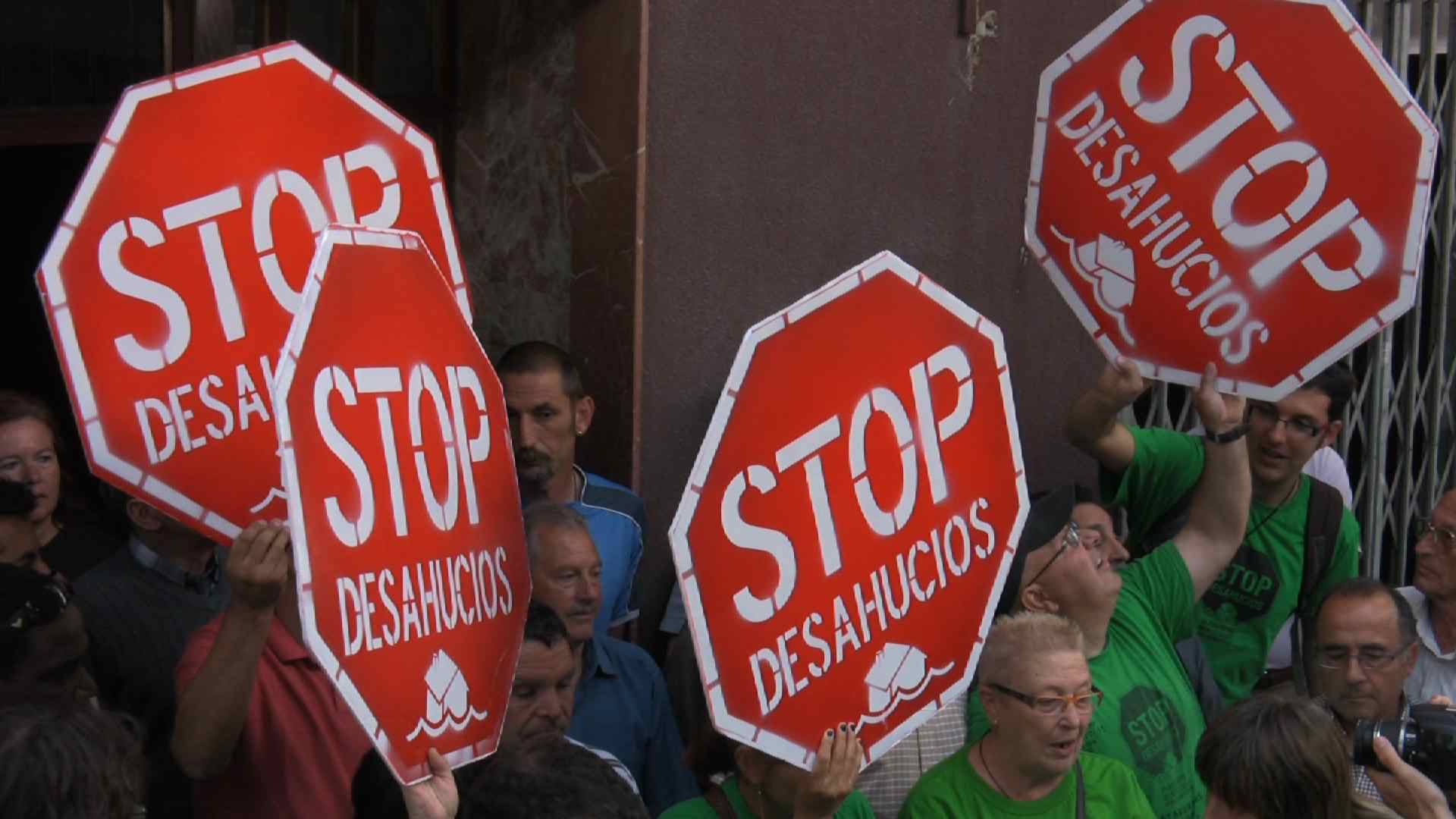 Reclamamos a la DGA medidas urgentes para atender los casos de desahucios tras el cese del Estado de Alarma