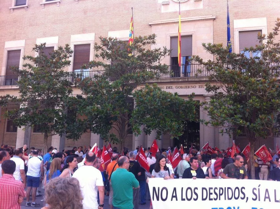 Volvemos a exigir la convocatoria de referéndum propuesta por la Cumbre Social contra los recortes de Rajoy