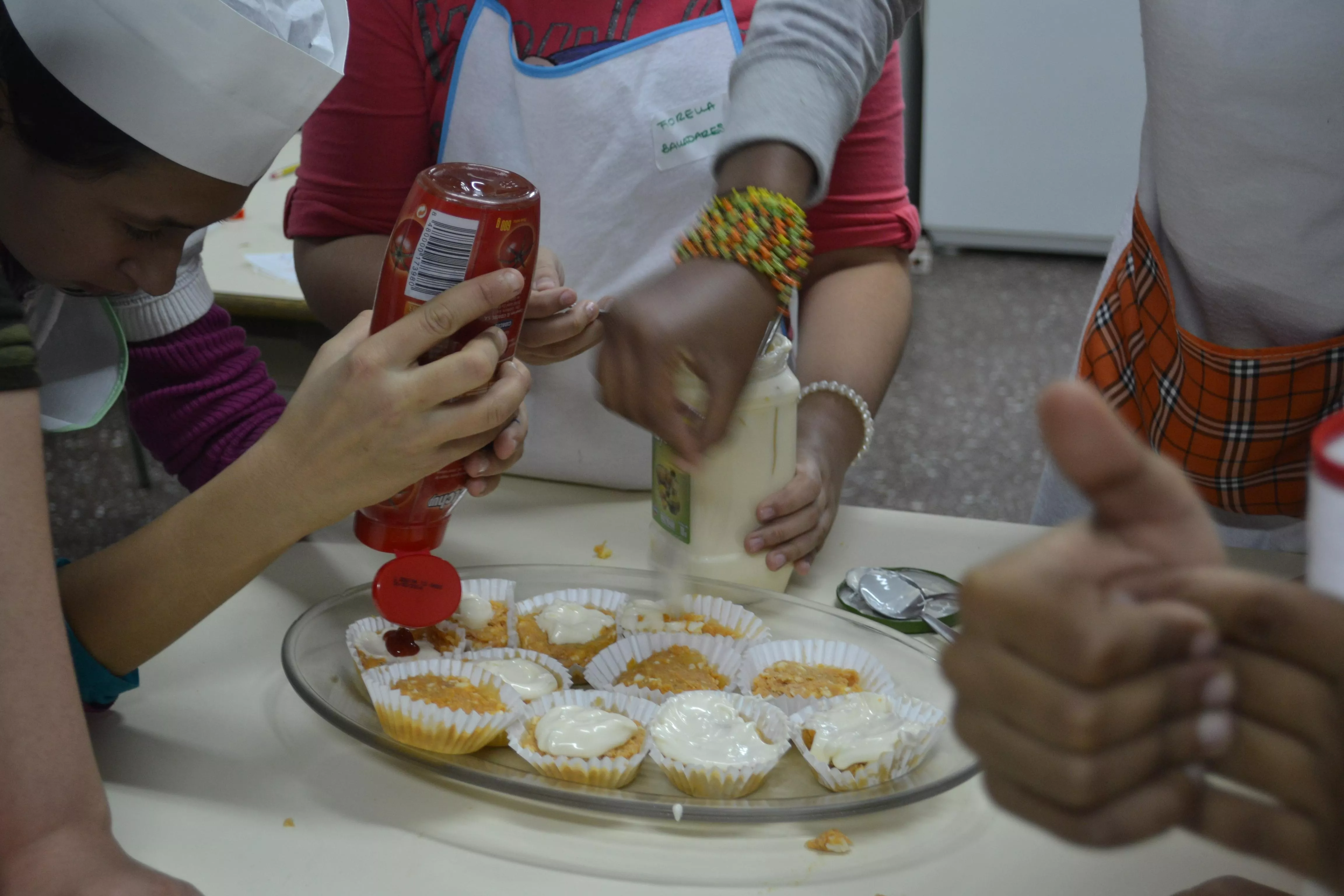 El PICH celebra la fiesta final del curso “En tu salsa”, un programa piloto de cocina para niños en el colegio Santo Domingo