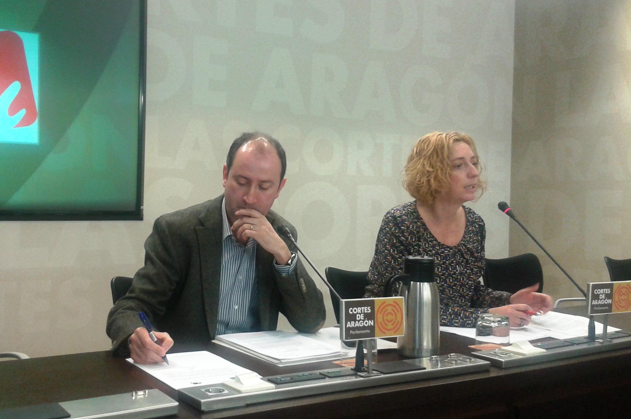 Luquin y Romero: “Vigilaremos que el Gobierno aragonés cumpla y destine los 20 millones de euros comprometidos con los Ayuntamiento para instalaciones deportivas”