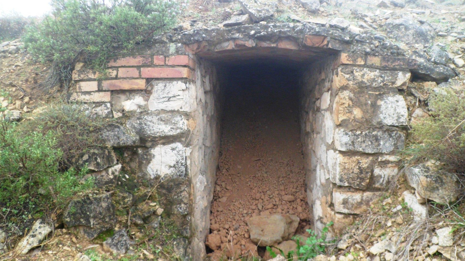 Denunciamos ante el Justicia de Aragón el soterramiento de vestigios históricos de la Guerra Civil en el término municipal de Fraga