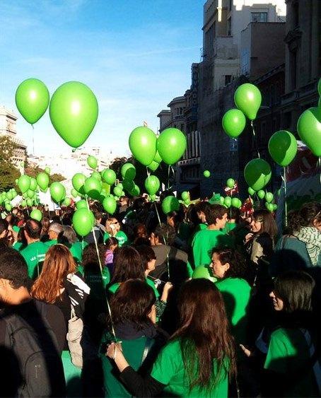 Denunciamos la arbitraria detención de un maestro ante un centro cívico zaragozano en el que celebraba un acto público la consejera de Educación