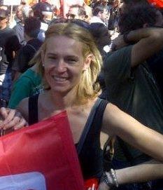 DOS CAPITALISTAS: LOS RICOS Y LOS QUE ASPIRAN A SERLO.