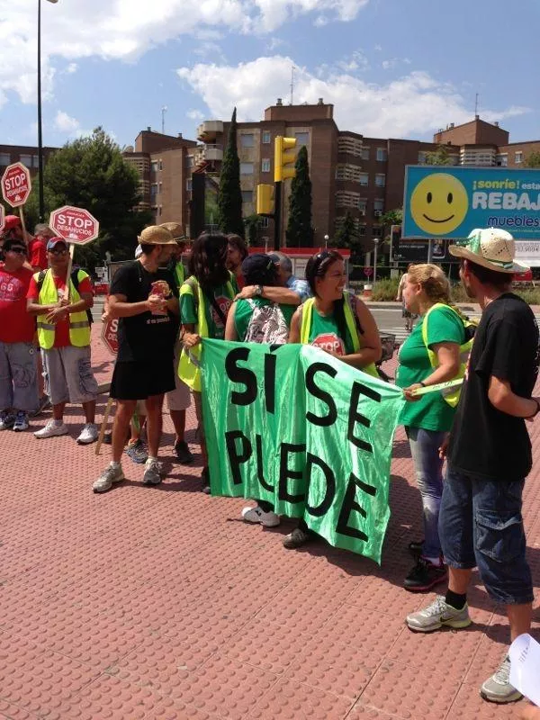 Recibimiento popular en Fraga a la marcha a pie Córdoba-Bruselas de Stop Desahucios
