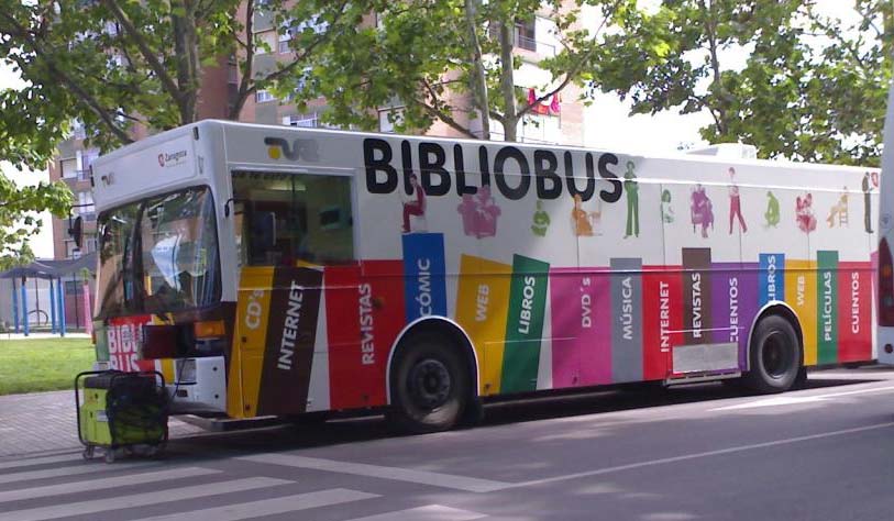 Reclamamos que el Bibliobús dé servicio a los barrios rurales sin biblioteca