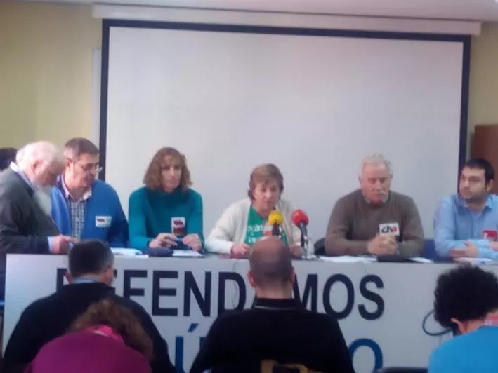IU participa en la presentación del Foro Público 100%