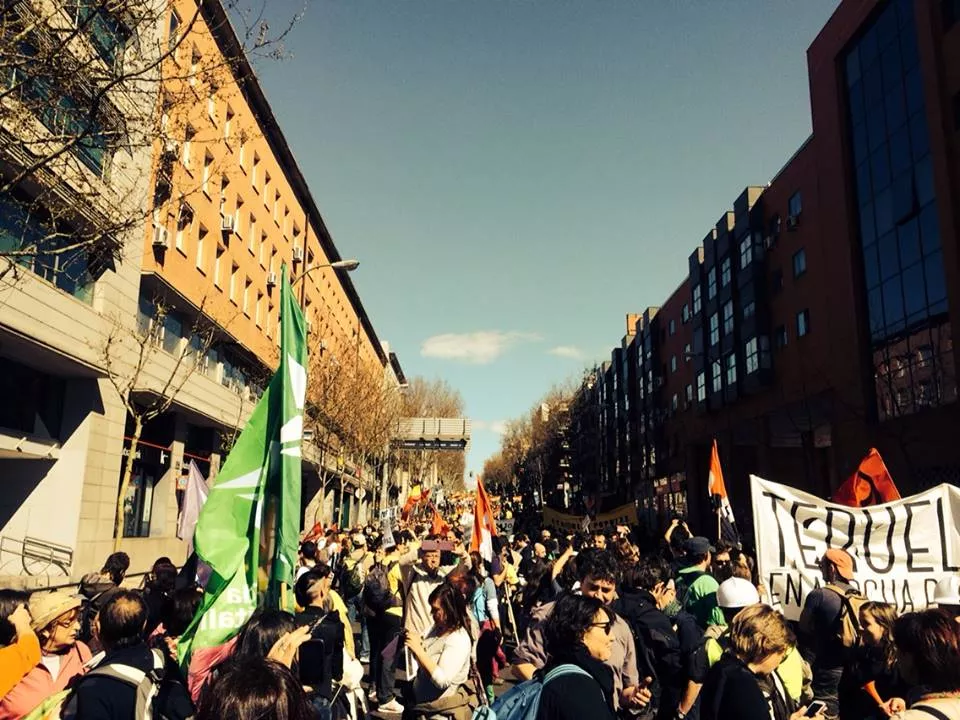 Exigimos la inmediata puesta en libertad de Raquel Tenías, Responsable de Relaciones con los movimientos Sociales y Ciudadanos de IU Aragón, y de todas las personas detenidas anoche en Madrid en un nuevo caso de represión policial
