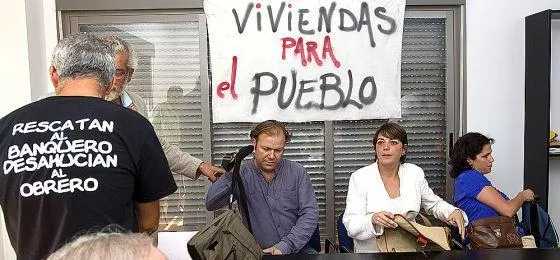 Susana Diaz deroga el decreto que anulaba las competencias para adjudicación de viviendas y todas las familias realojadas se mantendrán en sus viviendas