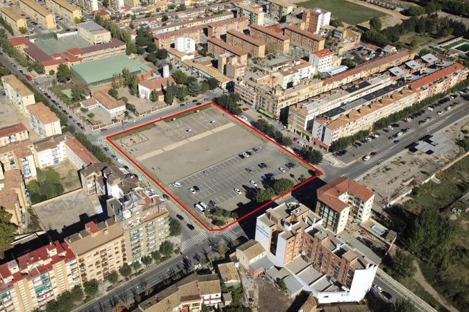 Izquierda Unida considera que no basta con desbloquear la situación del solar de la antigua cárcel para la construcción del centro de salud, sino que hace falta el compromiso presupuestario del Gobierno de Aragón para edificarlo.