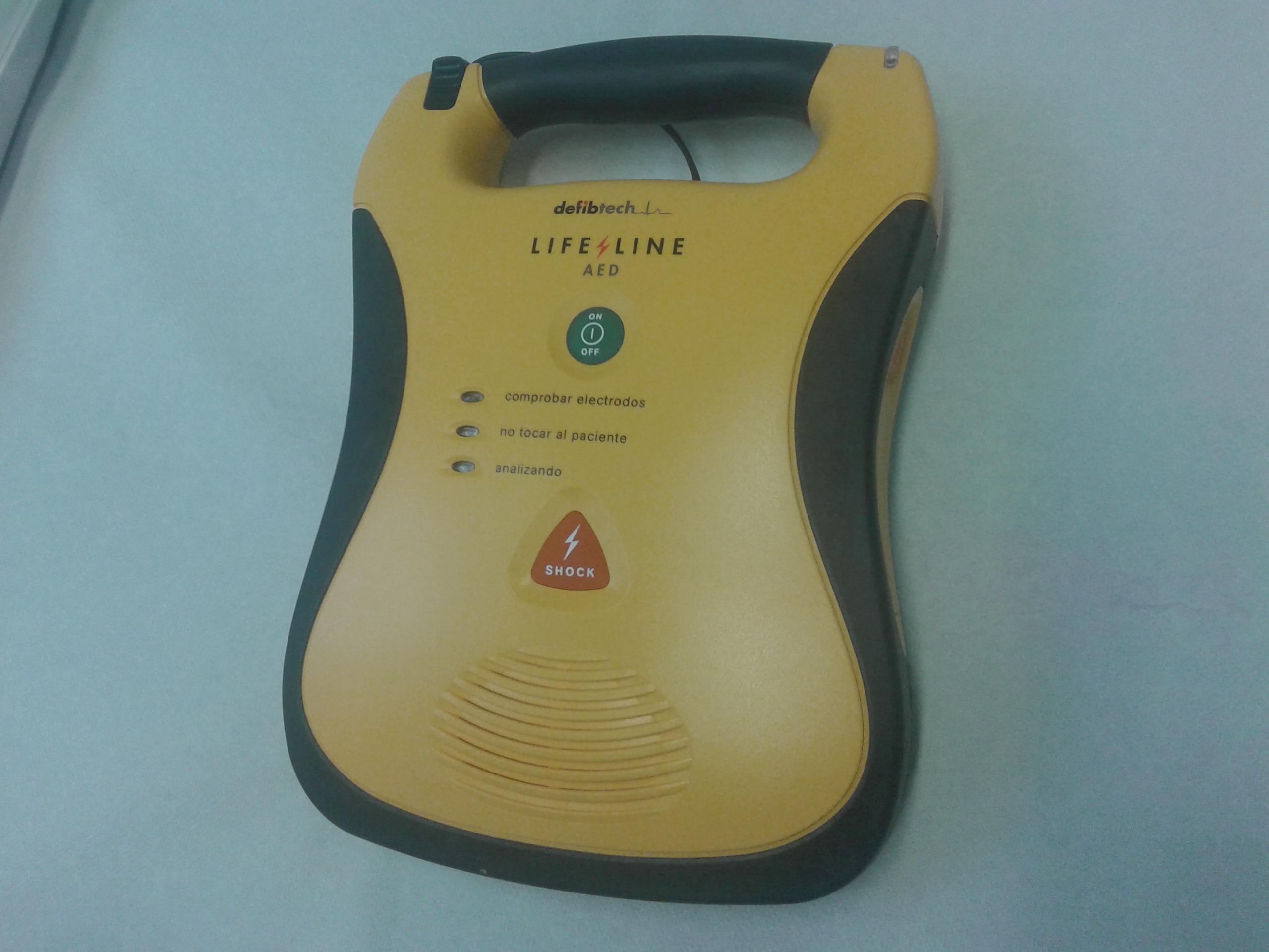 Proponemos extender los desfibriladores a todas las piscinas y a los barrios rurales