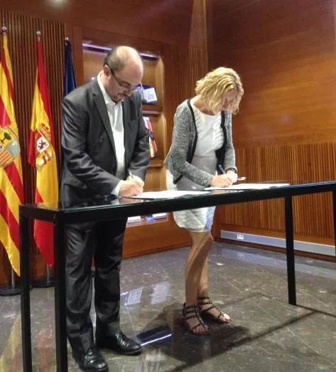 Firmamos el acuerdo programático con PSOE, previo a la investidura de Lambán y que recoge nuestras ’35 medidas para transformar Aragón’