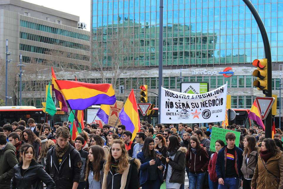 Apoyamos el encierro en la biblioteca María Moliner