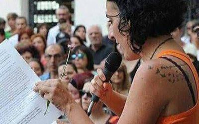 Cartelazo. Mujerazas. 8M. Gloria y Dorothy pasean por Zaragoza