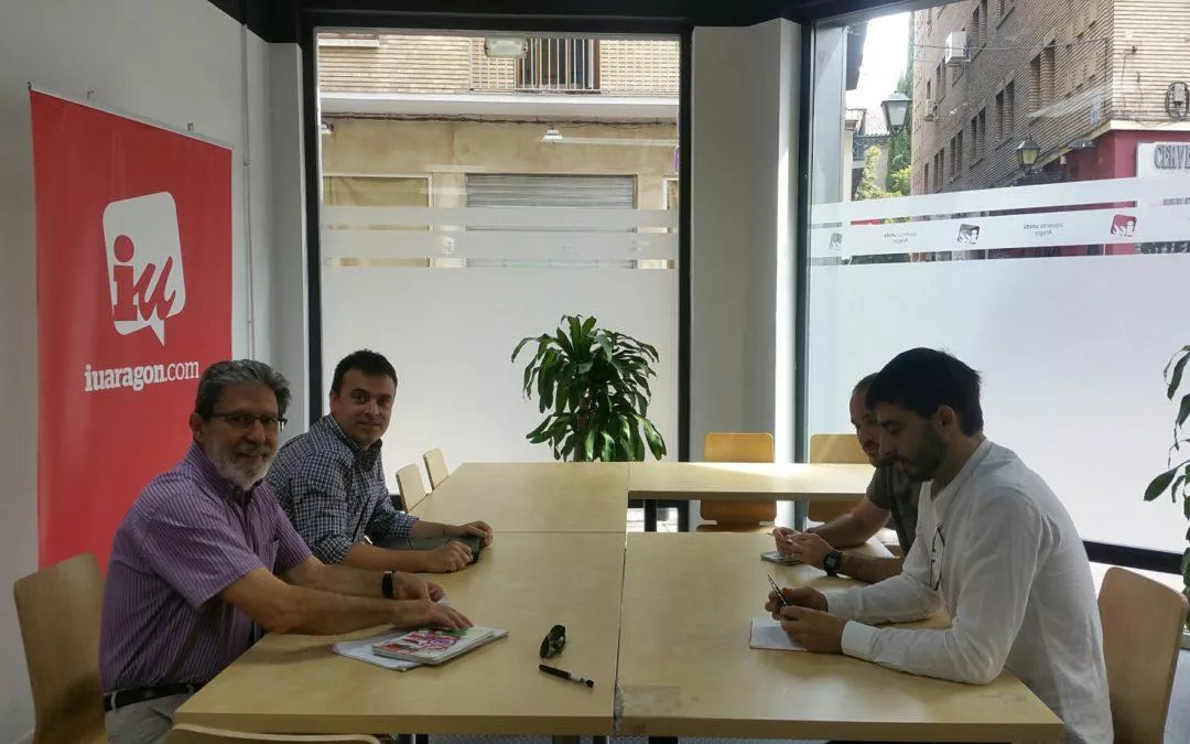 Reunión con Podemos para abordar la situación política aragonesa