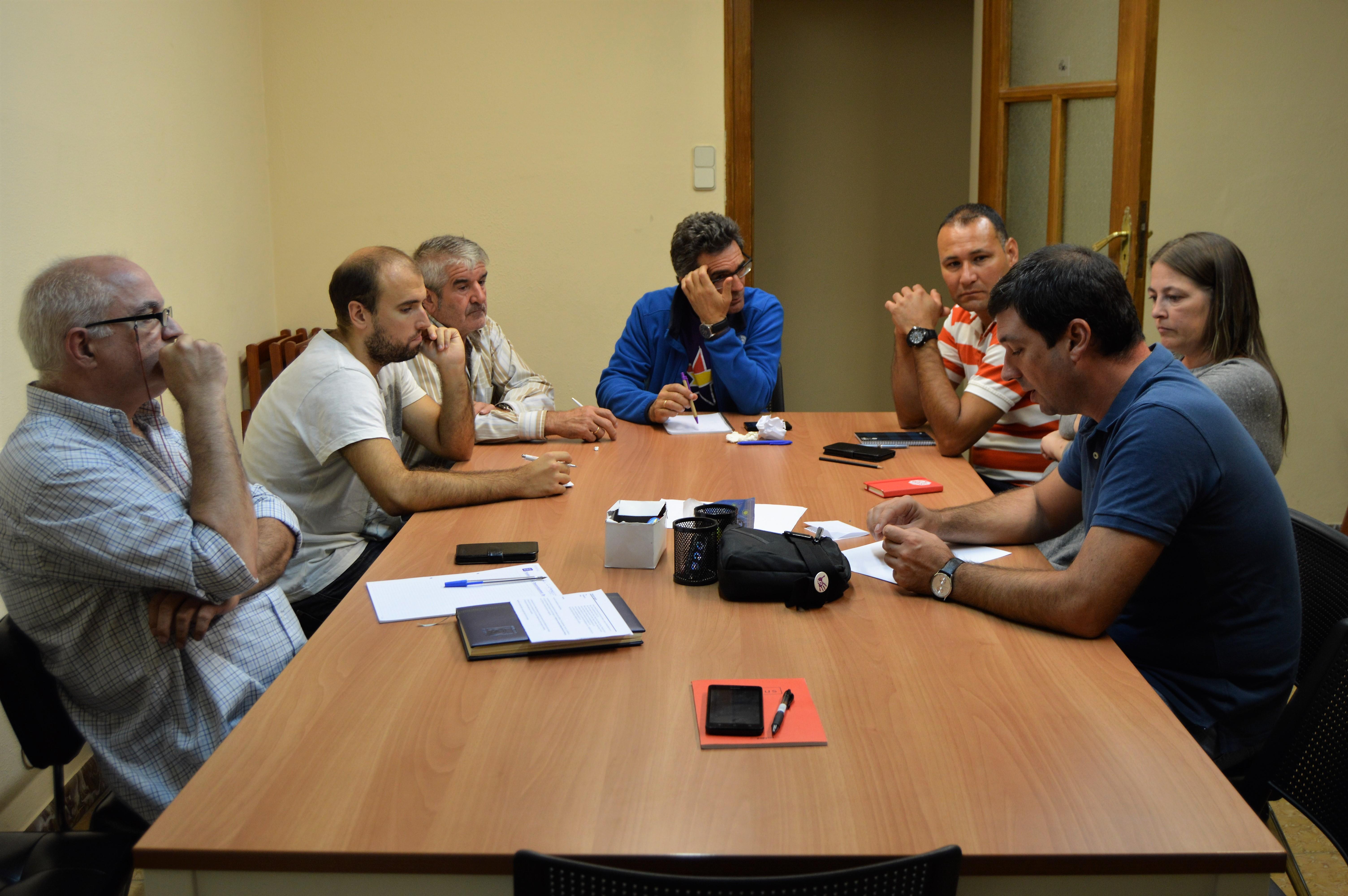 Luis Arduña se reúne con representantes del Grupo Cambiar de la provincia