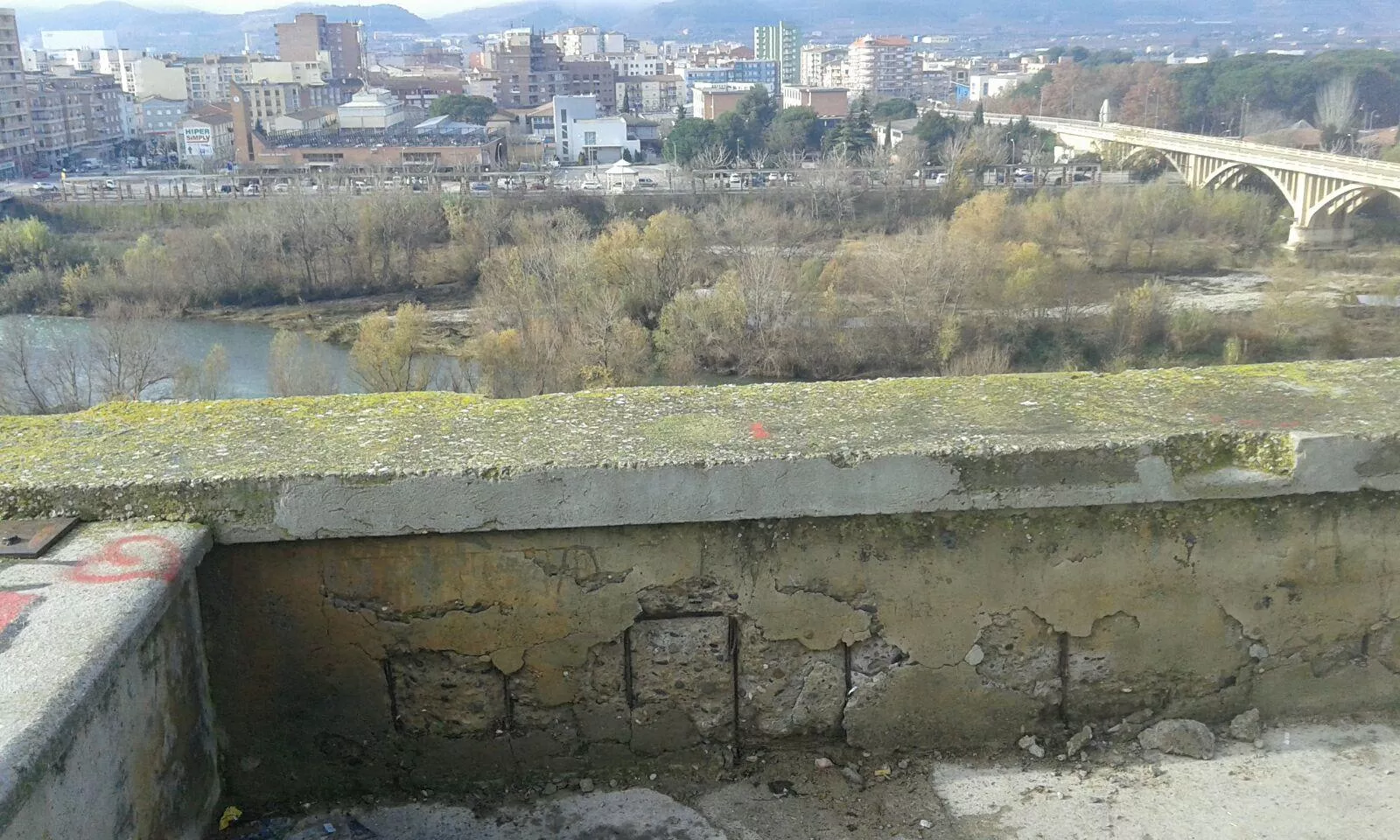 Lamentamos el retraso en la instalación de una valla de seguridad en una zona de Roqueta-San Benito de Fraga