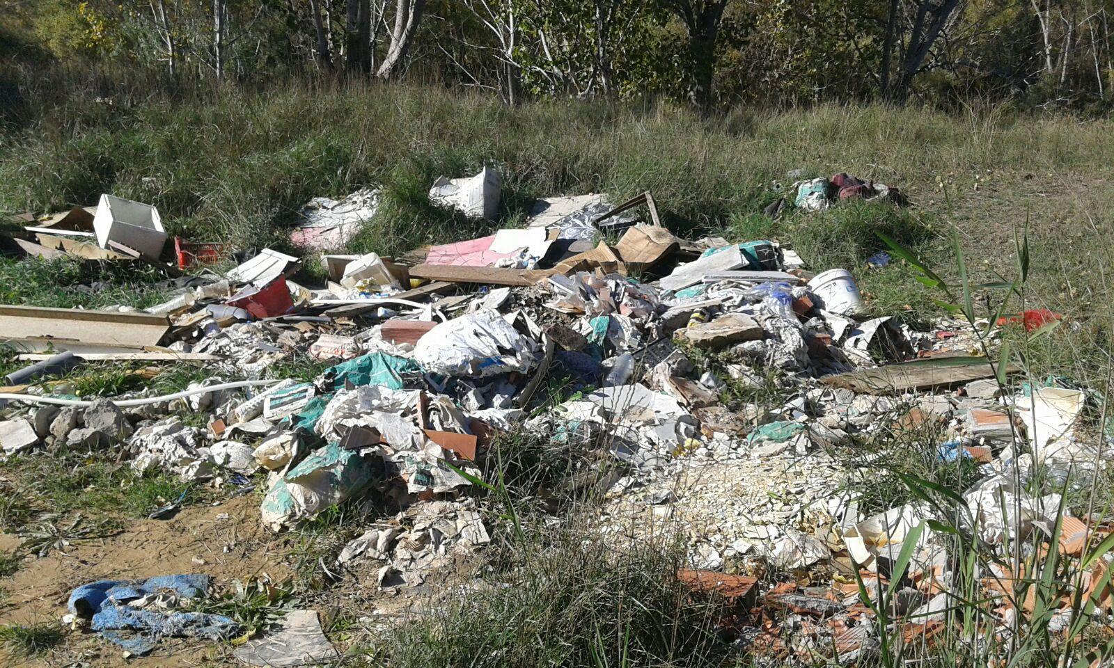 El Gobierno de Aragón abre un nuevo expediente por un vertedero ilegal localizado en el término municipal de Fraga