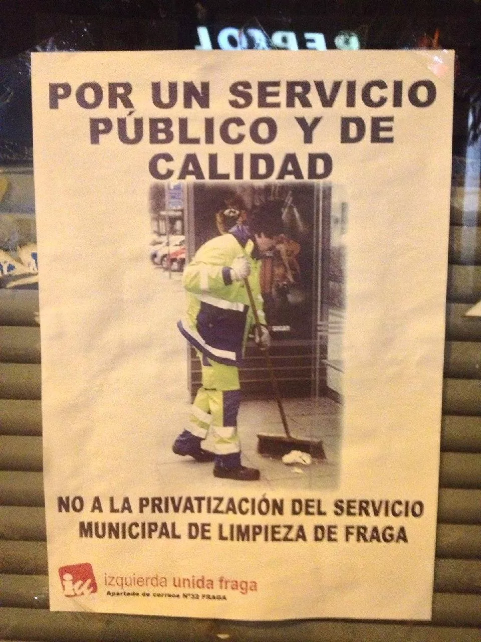Denunciamos que Ferrovial continúa utilizando personas que realizan trabajos para la comunidad en el servicio de limpieza viaria en Fraga