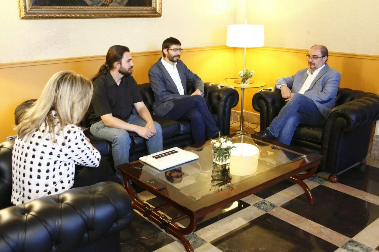 El Gobierno de Aragón rendirá cuentas a IU cada 3 meses por los acuerdos alcanzados