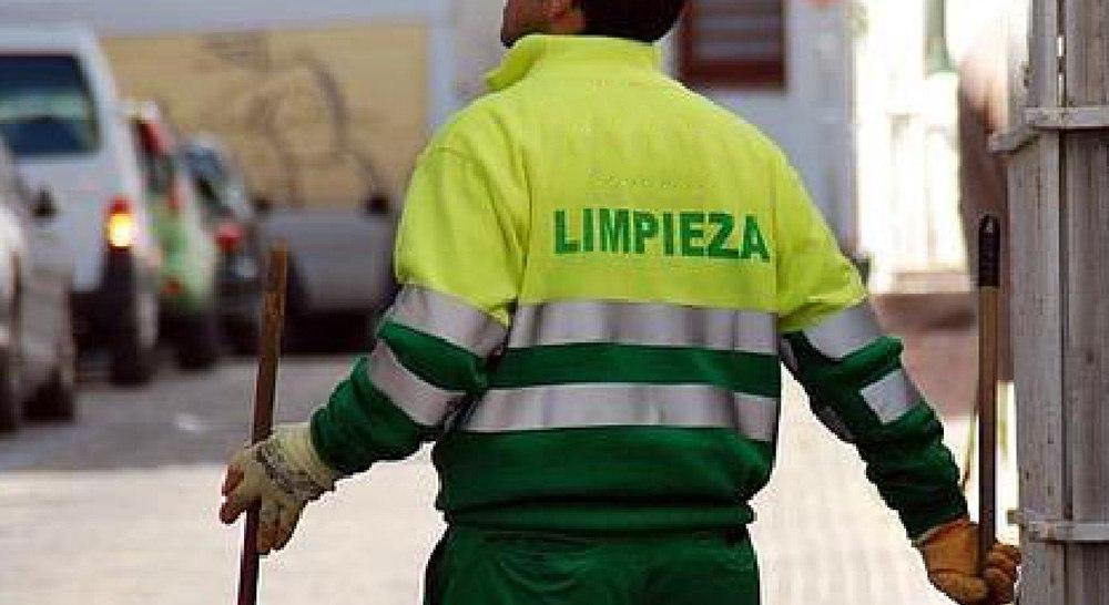 Cespa-Ferrovial deja de utilizar personas que realizan trabajos para la  comunidad en el servicio de limpieza viaria de Fraga tras la denuncia de nuestra Asamblea