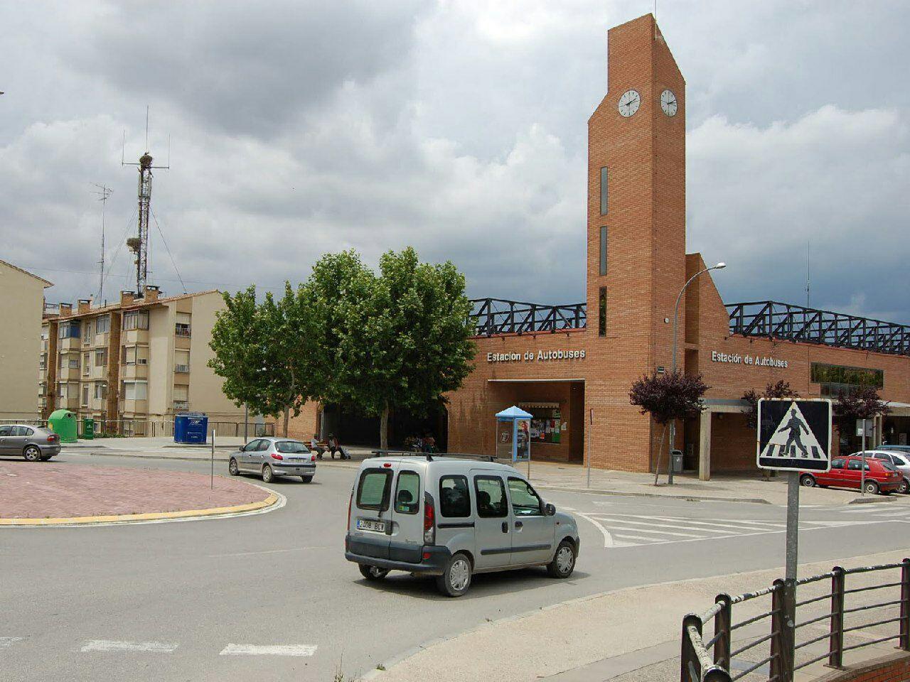 IU lamenta la supresión de servicios en la línea de autobús entre Zaragoza y Fraga