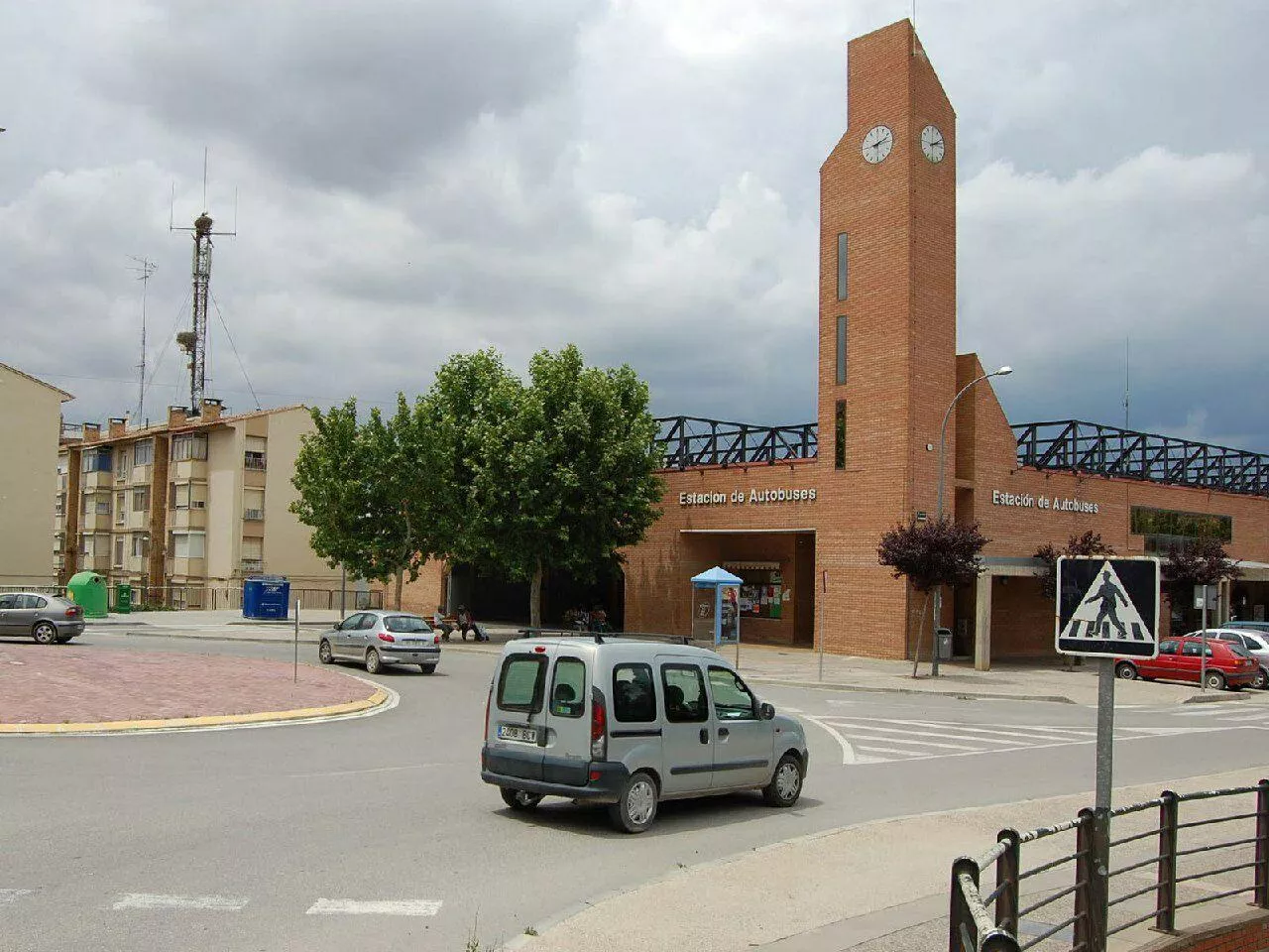 IU lamenta la supresión de servicios en la línea de autobús entre Zaragoza y Fraga