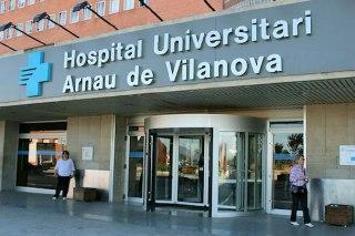 Solicitamos información sobre la nueva parada de autobuses en el hospital Arnau de Vilanova