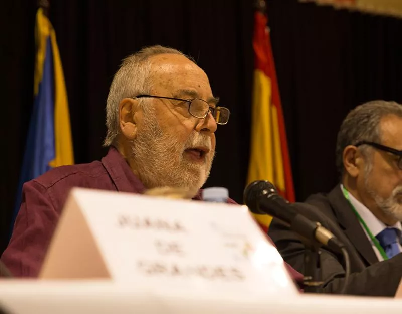 Nuestro pésame a la familia y amistades de Emilio Gastón, “un aragonés imprescindible que nos llamó a la unidad desde al arte, la palabra, el compromiso político”