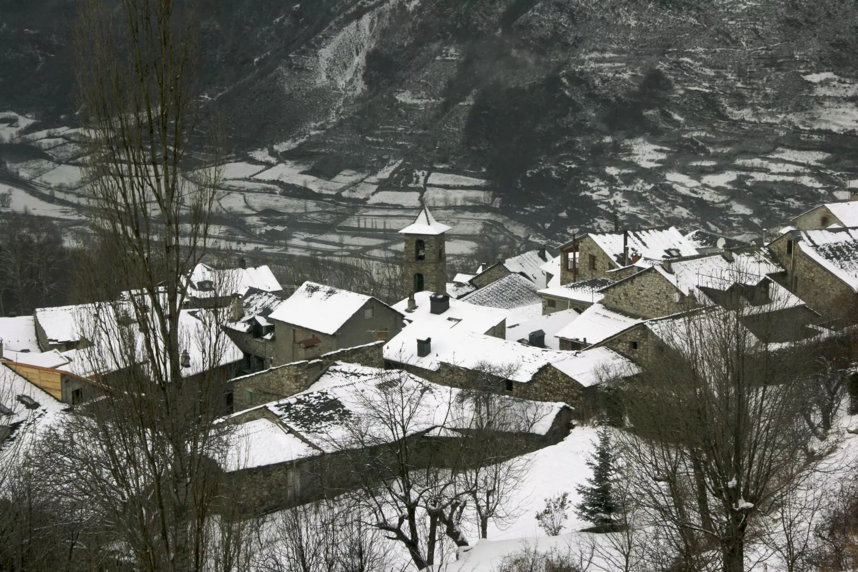 Pedimos explicaciones a Olona y a Soro por el desbloqueo de la mayor operación inmobiliaria proyectada en el Pirineo aragonés