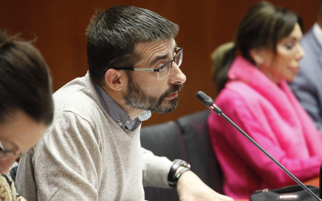 Instamos a la consejera de Presidencia a cumplir con los compromisos adquiridos con IU, como disponer de un marco estable de financiación municipal