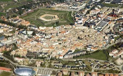 IU remite una queja a Pilar Alegría por el incidente en las maniobras en el casco urbano de Jaca