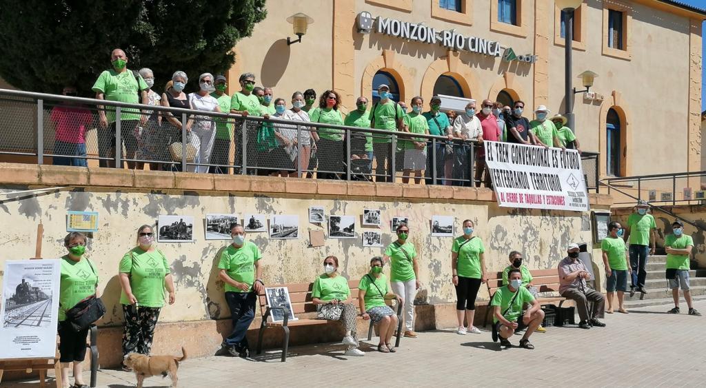 Felicitamos a Monzón Río Cinca por conseguir reabrir la taquilla de la estación de tren