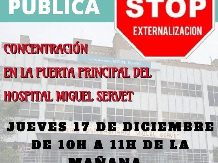 Concentración por la sanidad pública en el Miguel Servet
