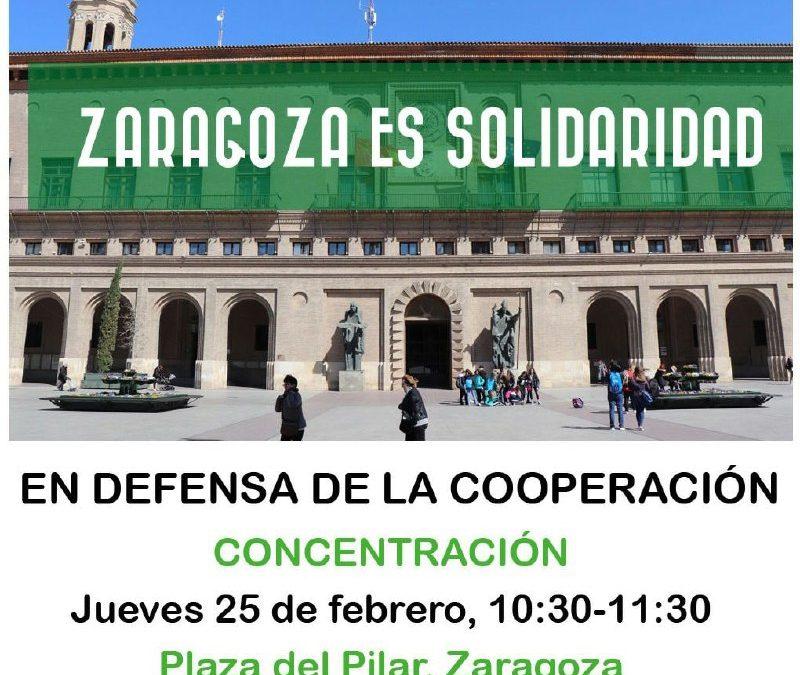 Concentración en defensa de la cooperación