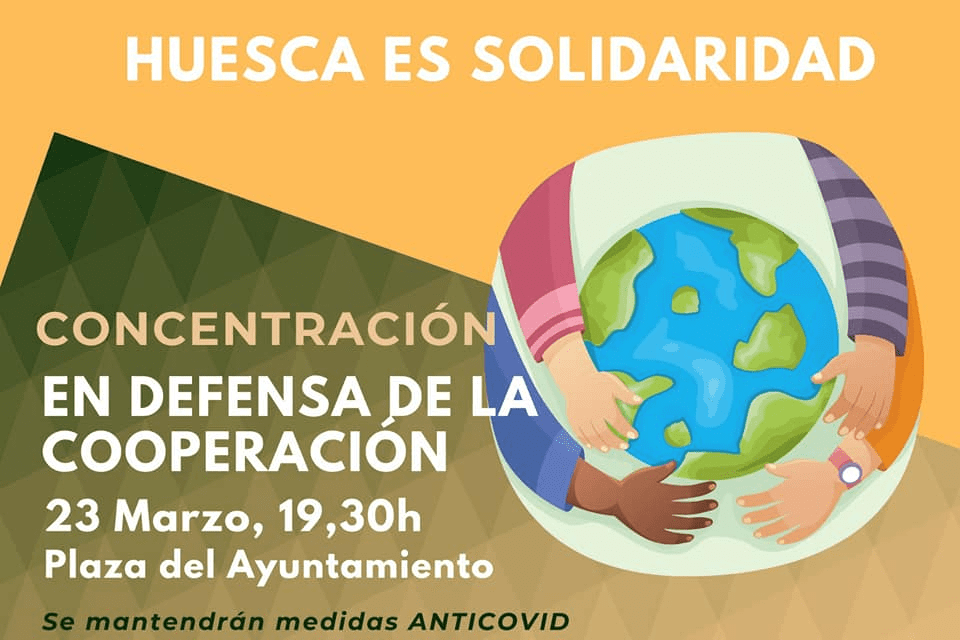 Concentración en defensa de la cooperación