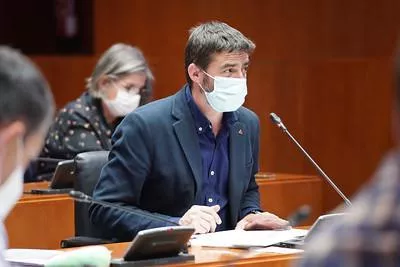 Las Cortes aprueban nuestra moción para la mejora de la calidad de los servicios sociales