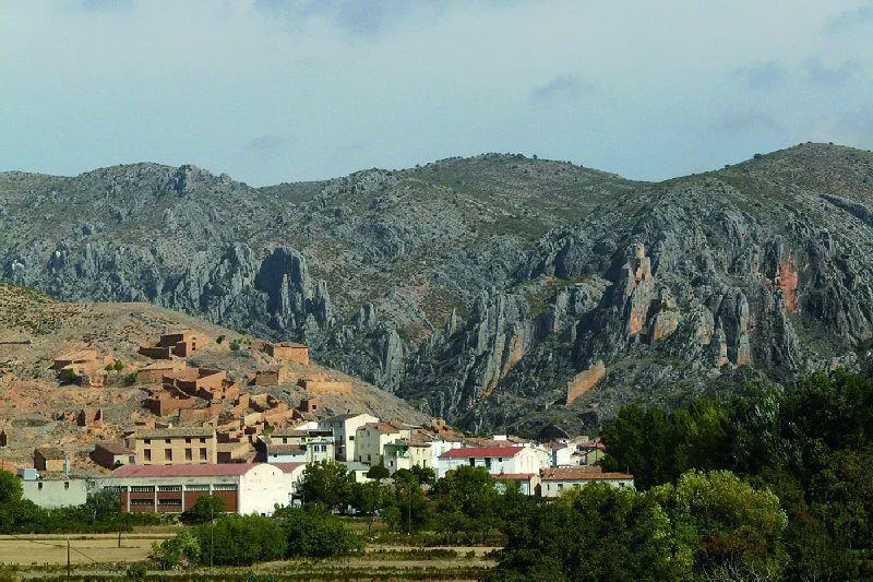 La despoblación rural y un viejo conocido: el caciquismo en Embid de Ariza (Arainfo)