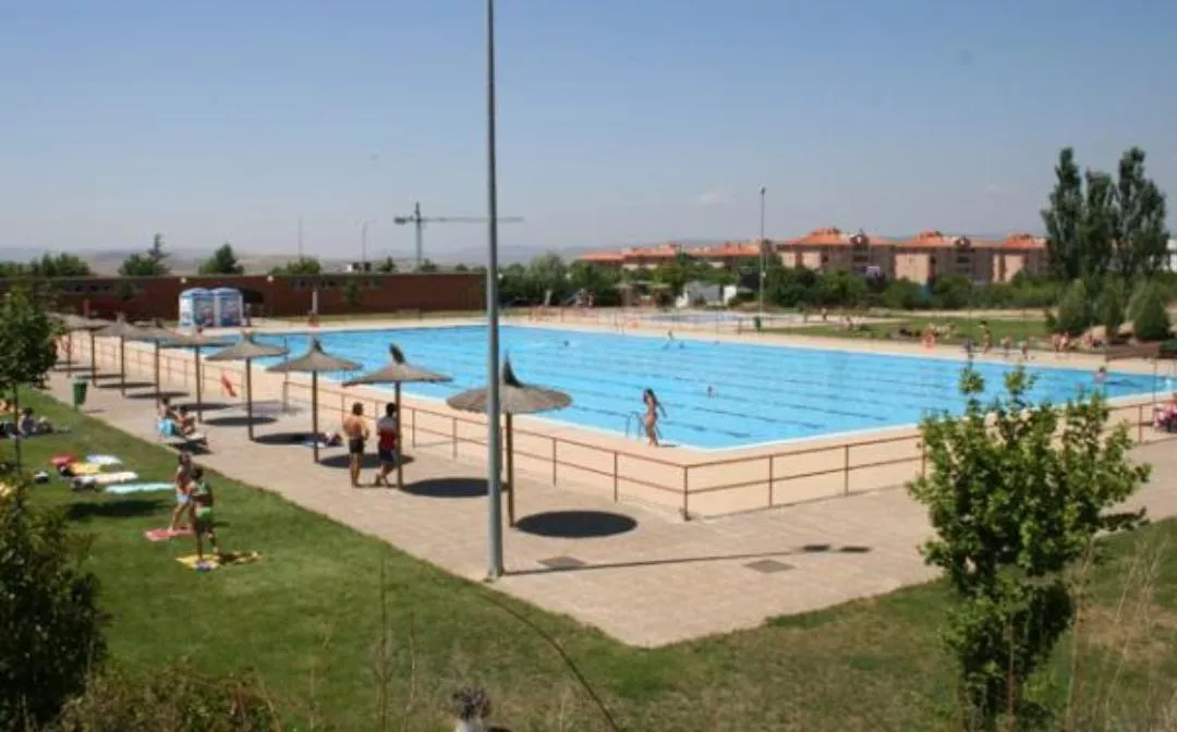Ganar Teruel -IU reclama reducir a 1€ el precio de las piscinas públicas en la ola de calor