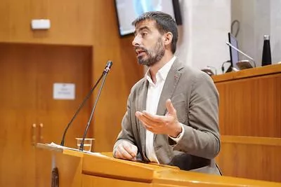 Las Cortes apoyan nuestra propuesta para que se terminen los problemas de adaptación que sufre el profesorado interino con discapacidad