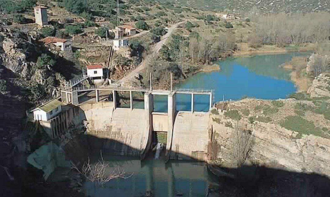 Consideramos que defender el mantenimiento de la presa de Los Toranes supone recurrir a desinformaciones y engaños