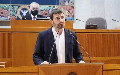 Sanz preguntará a Aliaga por qué no se ha planificado la implantación de macroparques energéticos