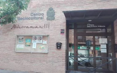 IU Cadrete condena la retirada de las letras de “Abderramán III” del nombre del centro sociocultural
