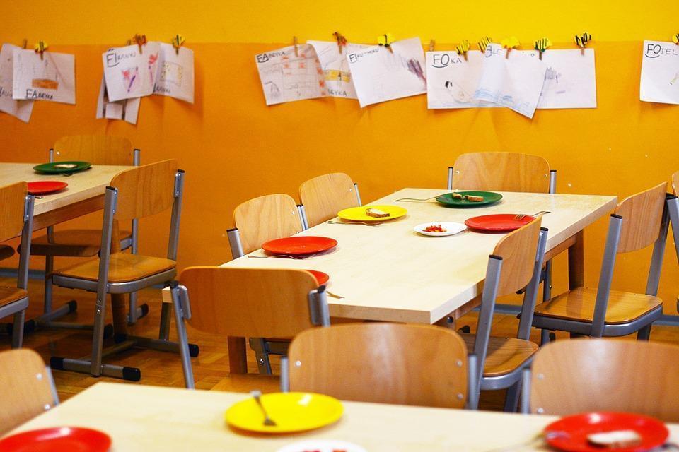 Criticamos la “desatención” de Educación de los comedores escolares