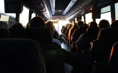 Exigimos a Educación que resuelva el problema del transporte del alumnado del IES Pirámide