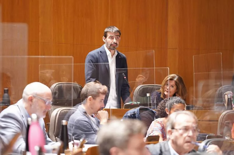 Sanz exige a Lambán «compromiso claro» con la lucha frente al cambio climático