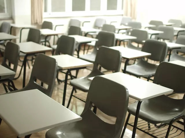 Acusamos al Gobierno de Aragón de “desincentivar” la matriculación en la escuela pública con el cierre de 20 aulas de 3 años