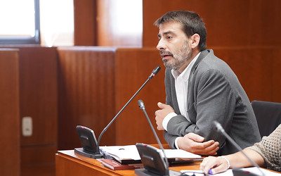 Sanz: “Queda mucho por hacer, mucho derecho de papel que hacer efectivo y mucha preocupación de que el acuerdo PP-VOX haga perder derechos sociales y expulse a las personas del sistema”