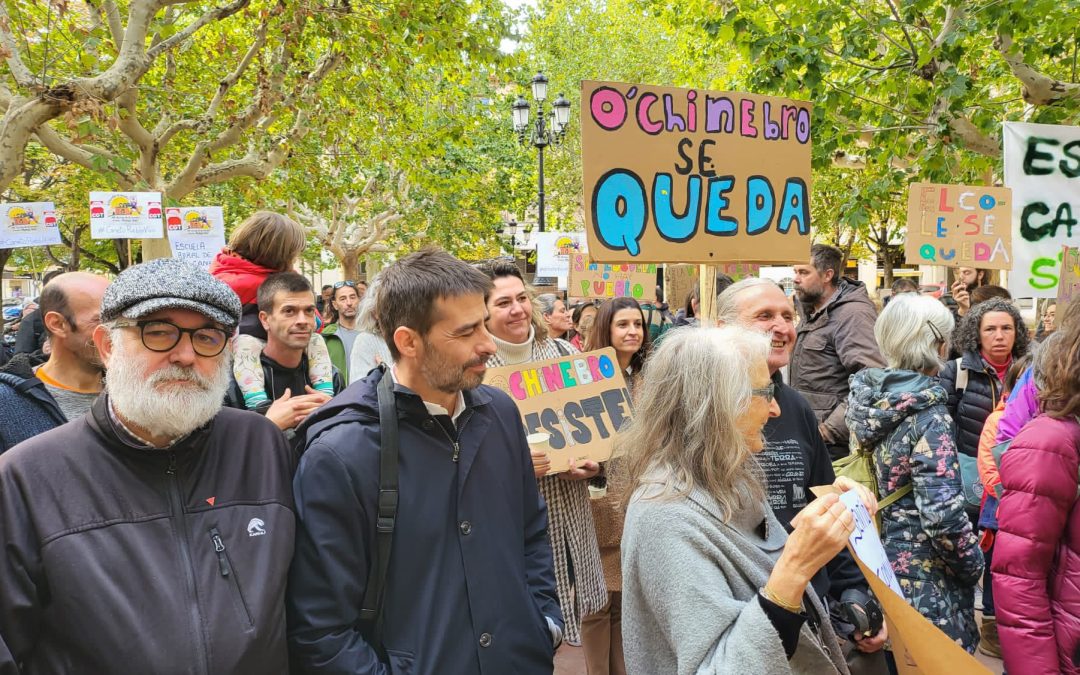 Llevamos al Pleno de las Cortes la lucha de las familias de Caneto por reabrir la escuela que “nunca debió cerrarse”